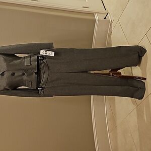 Brand New Le Suit Feather Lake Gray Pant Suit (Size 6P)